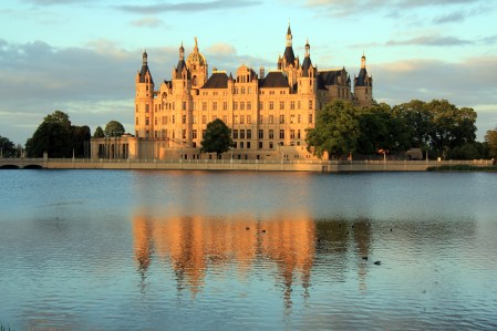 1406-04-074_Ostdeutschland_Schwerin_Schloss.JPG